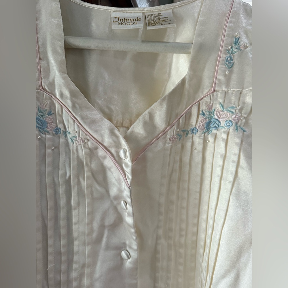 Vintage INTIMATE MOODS Long Tan Nightgown Nightie Lingerie W/ Pastel Flowers 2X